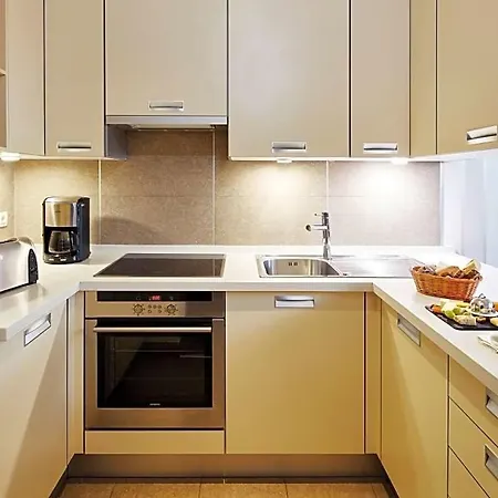 Sleeps 2 Air Con Wifi T433486 *