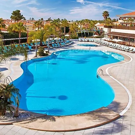 Villa Sleeps 2 Air Con Wifi T433486 *